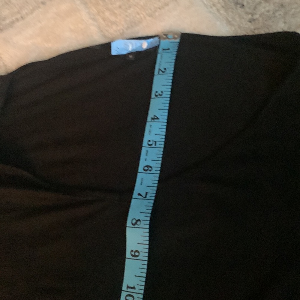 5/$30 Guess Long Sleeve Cold Shoulder Cinched Waist with Embellishments EUC M - Picture 16 of 16